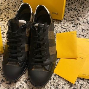 Authentic Mens Fendi sneakers